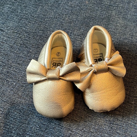 ROMIRUS Bow moccasin - Picture 1 of 4